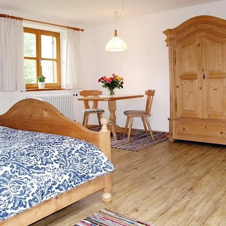 With 2 Bedrooms Hébergement de vacances