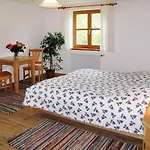 With 2 Bedrooms Feriehus